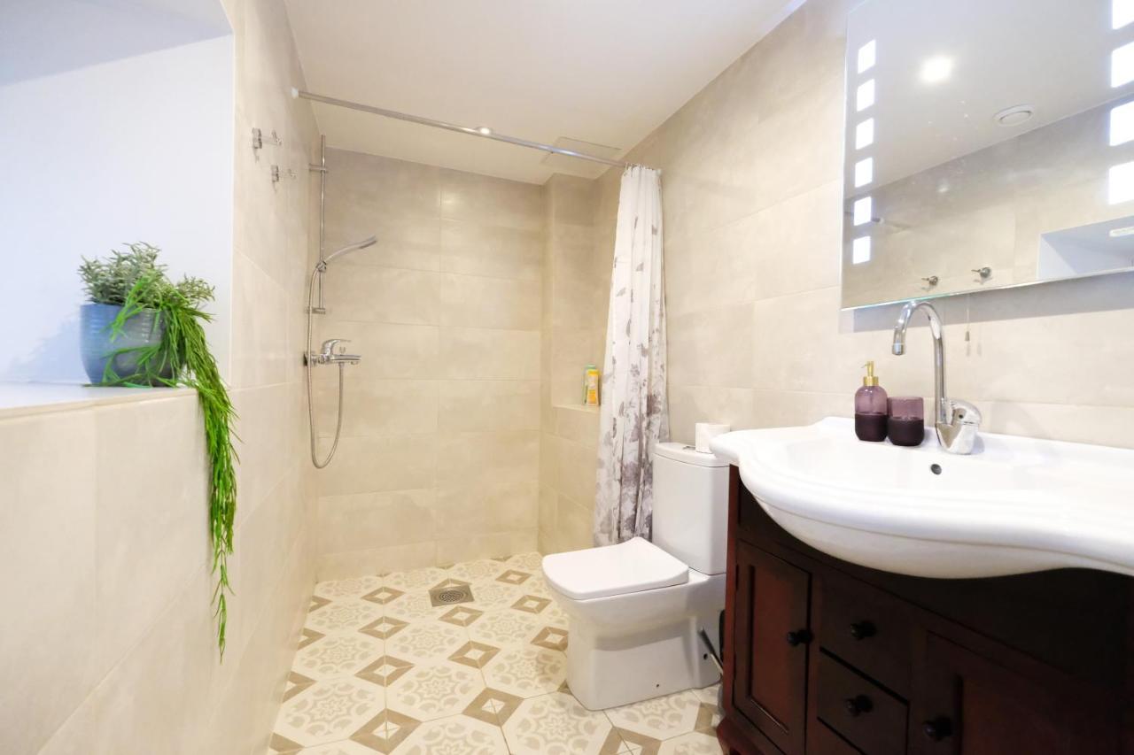 Tallinn City Apartments - 2 Bedroom On Old Town Main Street Viru エクステリア 写真